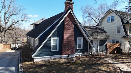 Charming Home on Lovers Lane St. Joseph, MO Buchanan County - image 1