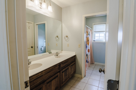 Dream Of Living In The Country But Want Comforts Of Town Living? - image 23