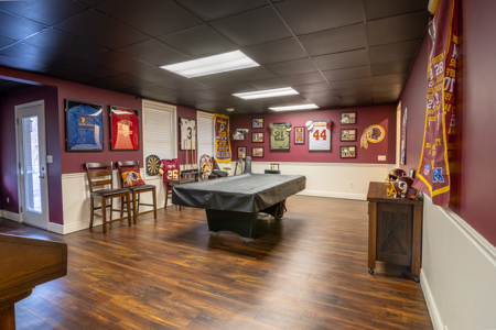 Dream Of Living In The Country But Want Comforts Of Town Living? - image 26