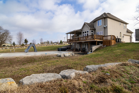 Dream Of Living In The Country But Want Comforts Of Town Living? - image 28