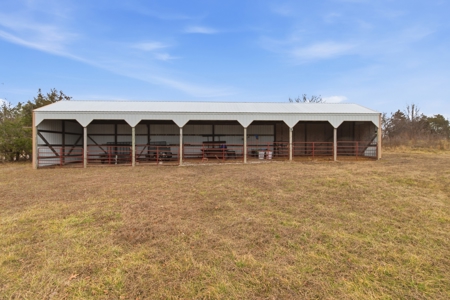 Horse Farm or Cattle Ranch on 50 Acres with all Brick Home - image 40