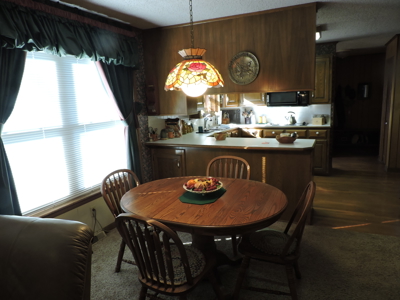 Stunning Hilltop Retreat 66 Acres Breathtaking Mountain VIEWS - image 20