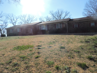 Stunning Hilltop Retreat 66 Acres Breathtaking Mountain VIEWS - image 11