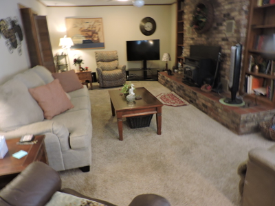 Stunning Hilltop Retreat 66 Acres Breathtaking Mountain VIEWS - image 21