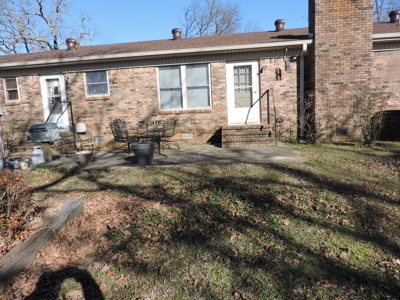 Stunning Hilltop Retreat 66 Acres Breathtaking Mountain VIEWS - image 14