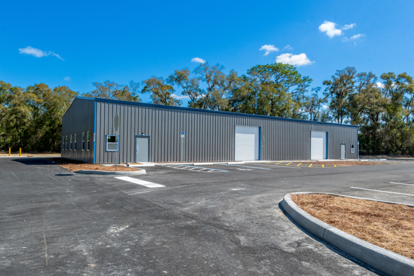 High-Visibility Commercial Warehouse on 1.5 Acres – Levy County