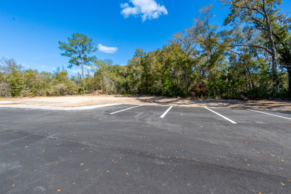 High-Visibility Commercial Warehouse on 1.5 Acres – Levy County