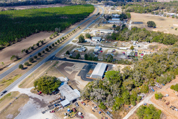 High-Visibility Commercial Warehouse on 1.5 Acres – Levy County