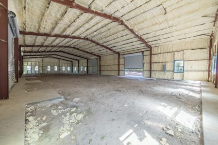 High-Visibility Commercial Warehouse on 1.5 Acres – Levy County - image 15