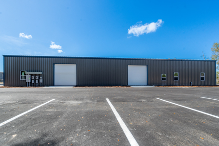 High-Visibility Commercial Warehouse on 1.5 Acres – Levy County - image 9