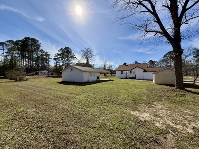 Renovated 4BR Home on 0.9 Acres in Dothan, AL - image 28
