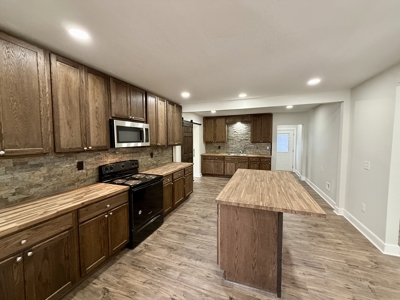 Renovated 4BR Home on 0.9 Acres in Dothan, AL - image 7