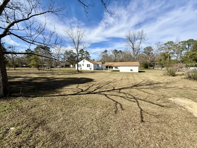 Renovated 4BR Home on 0.9 Acres in Dothan, AL - image 31