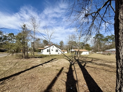Renovated 4BR Home on 0.9 Acres in Dothan, AL - image 32