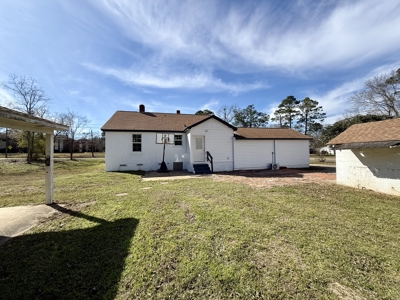 Renovated 4BR Home on 0.9 Acres in Dothan, AL - image 27