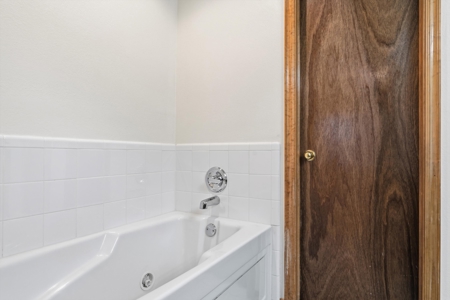 Move-In Ready 3-Bed, 2-Bath Home for Sale in Yukon, OK! - image 15