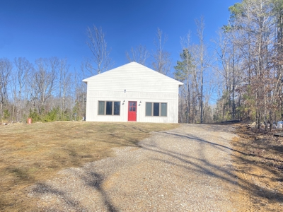 Cabin Style Home For Sale In Mcnairy County Tn With Acreage - image 2