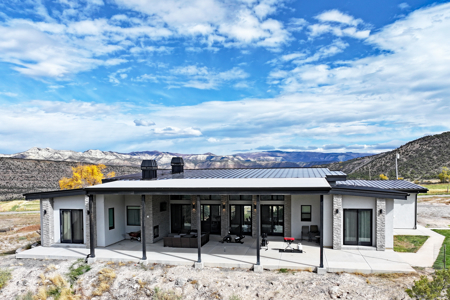 Luxury Home with Creek and Irrigation Near Powderhorn Ski Resort - image 2