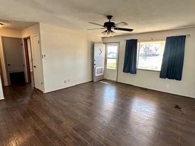 Charming & Move-In Ready Home in Alva - image 2