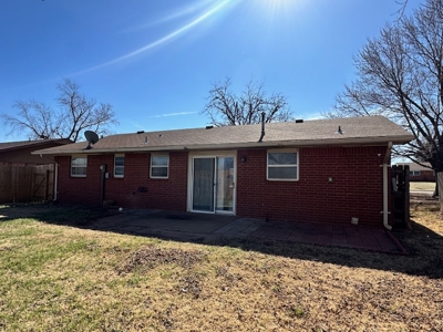 Charming & Move-In Ready Home in Alva - image 9