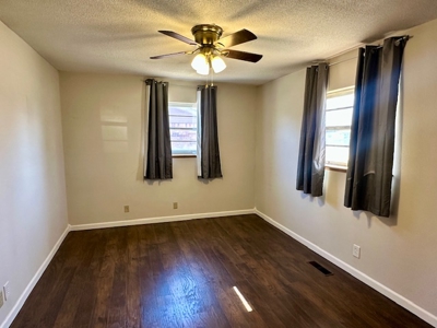 Charming & Move-In Ready Home in Alva - image 19