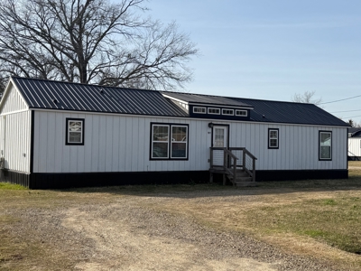 Prime Investment Opportunity – Three Newer Homes in De Kalb TX - image 1