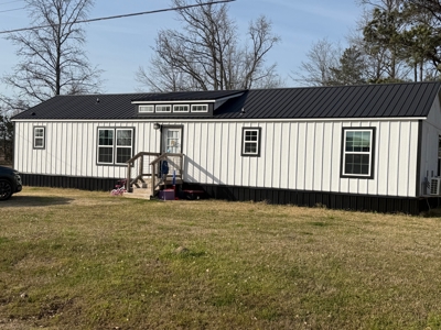 Prime Investment Opportunity – Three Newer Homes in De Kalb TX - image 4