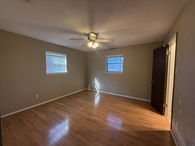 Lakefront Living in the Heart of Little Rock - image 18