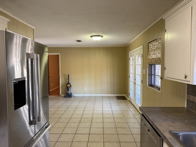 Lakefront Living in the Heart of Little Rock - image 15