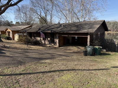 Lakefront Living in the Heart of Little Rock - image 2