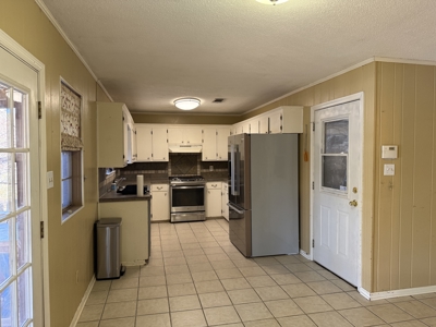 Lakefront Living in the Heart of Little Rock - image 10