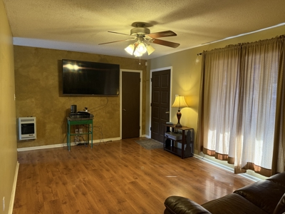 Lakefront Living in the Heart of Little Rock - image 7