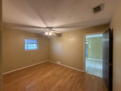 Lakefront Living in the Heart of Little Rock - image 17