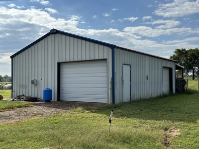 East Texas Mobile Home and Acreage For Sale - image 3