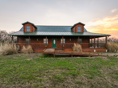 Home for Sale in Vernon County Missouri - image 5