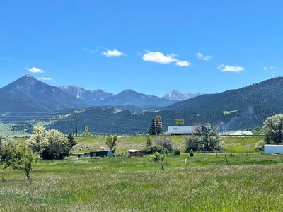 Land For Sale in Livingston, Montana - Prime Location! - image 15