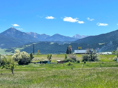 Land For Sale in Livingston, Montana - Prime Location! - image 14