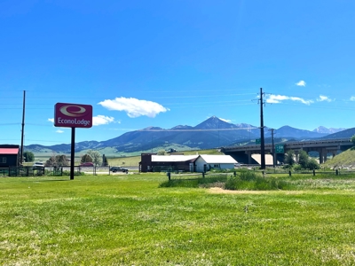 Land For Sale in Livingston, Montana - Prime Location! - image 6