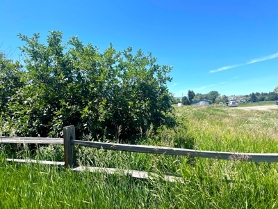 Land For Sale in Livingston, Montana - Prime Location! - image 3