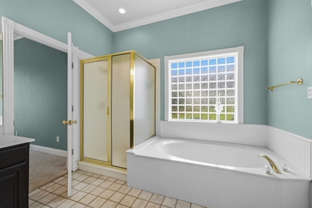 Golf Course Home in Holly Lake Ranch, Texas For Sale - image 23