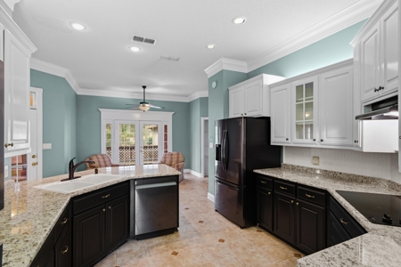 Golf Course Home in Holly Lake Ranch, Texas For Sale - image 16