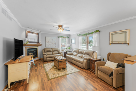 Beautifully updated 3BR/2BA ranch on just under an acre - image 9