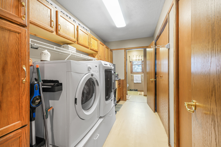 Beautifully updated 3BR/2BA ranch on just under an acre - image 21