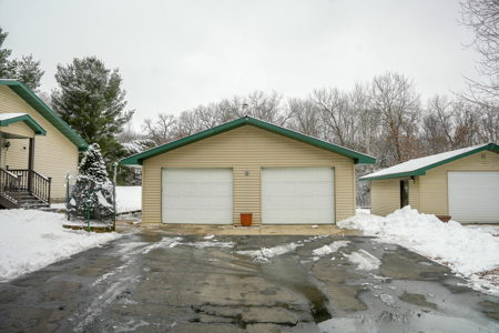 Beautifully updated 3BR/2BA ranch on just under an acre - image 2