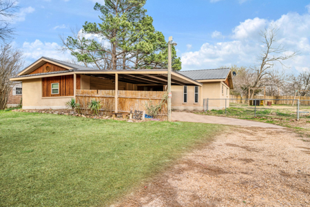 Lamar County Home on .51 Acre | Fenced w/ Well & Storage - image 2