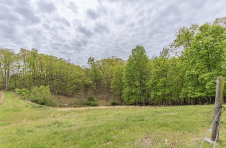 Country Home with acreage, no restrictions, close to town - image 15