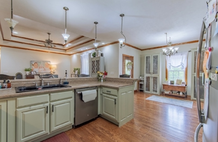 Country Home with acreage, no restrictions, close to town - image 23