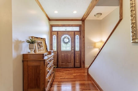 Country Home with acreage, no restrictions, close to town - image 20