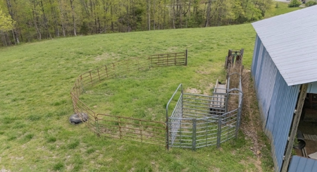 Country Home with acreage, no restrictions, close to town - image 10