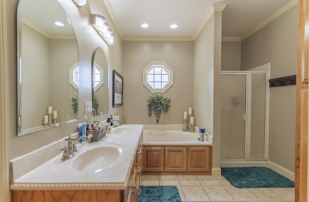 Country Home with acreage, no restrictions, close to town - image 37